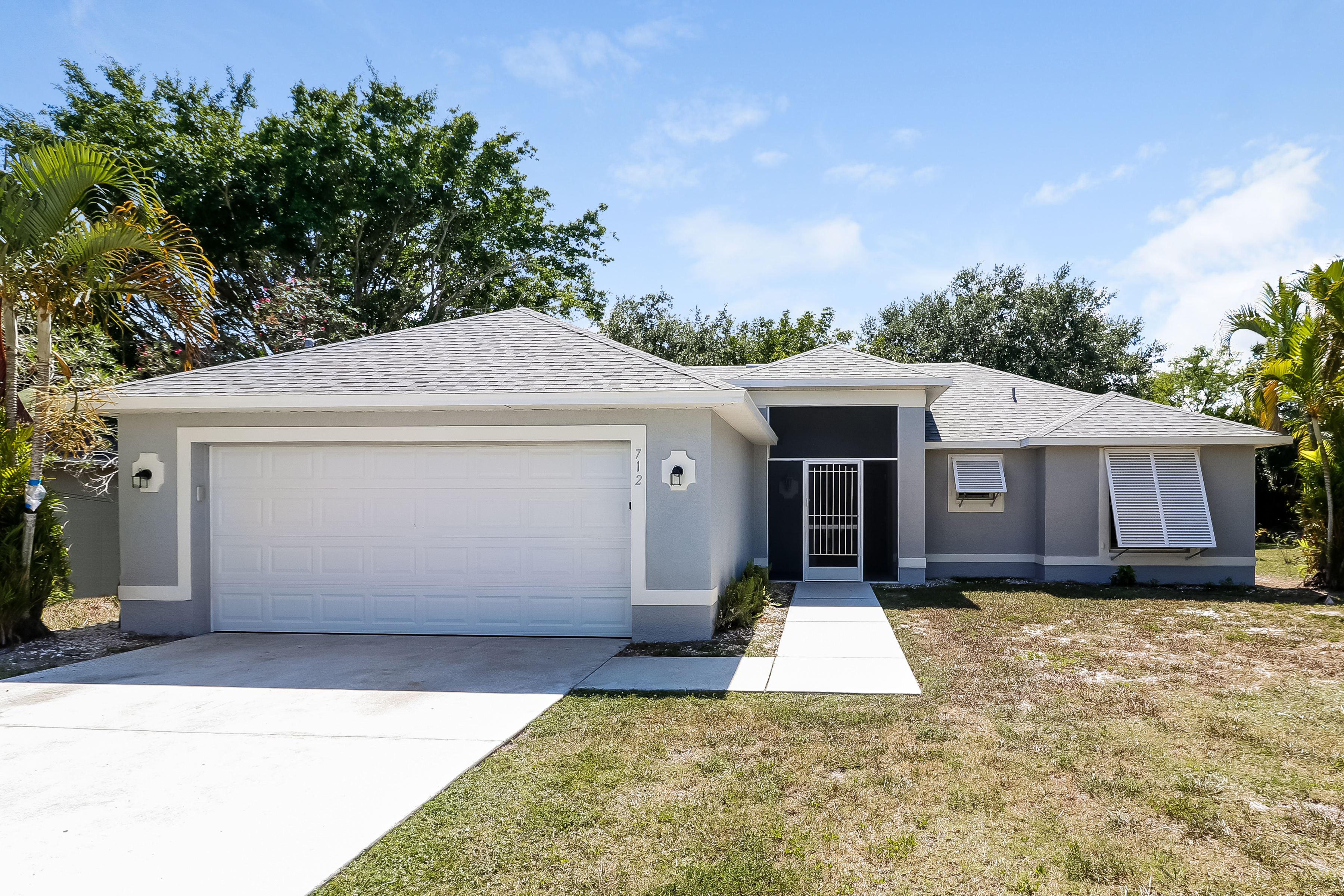 712 SE 11th Ave Cape Coral, FL 33990